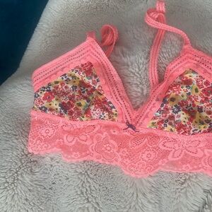 Aerie small silky peach lace trim floral bra preteen